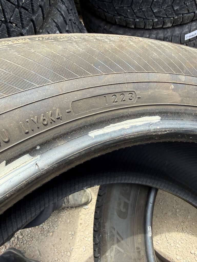 255/55R20 Set (4 Used Tires) Yokohama Geolandar X-CV
