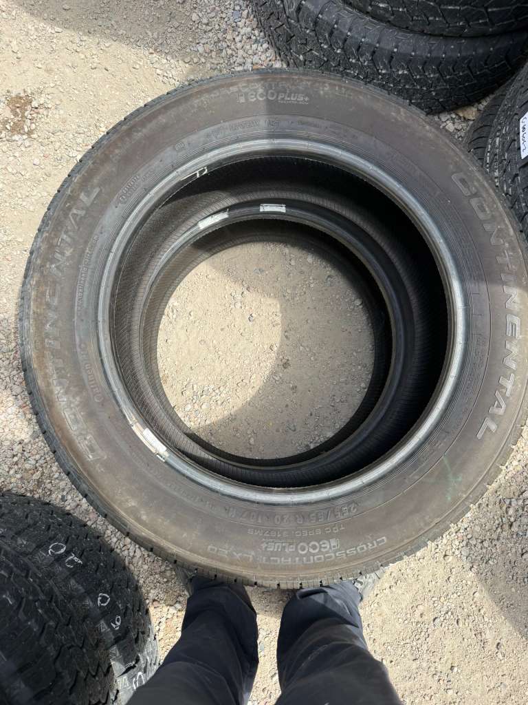 255/55R20 Pair (2 Used Tires) Continental CrossContact LX20