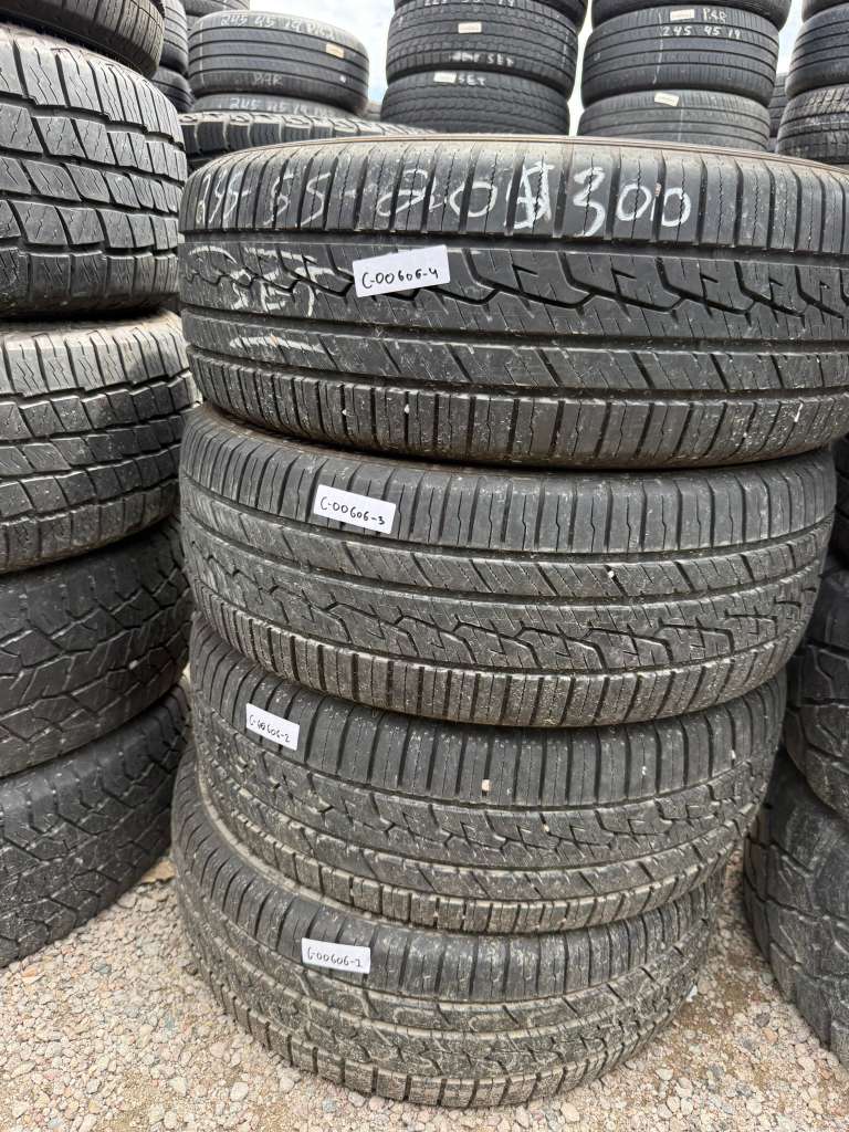 235/55R20 Set (4 Used Tires) Sumitomo HTR A/S P03