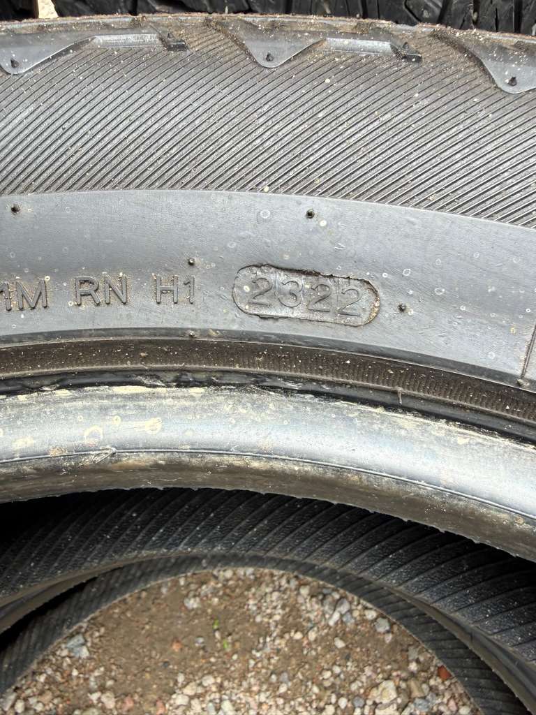 LT265/60R20 Pair (2 Used Tires) Hankook Dynapro AT2