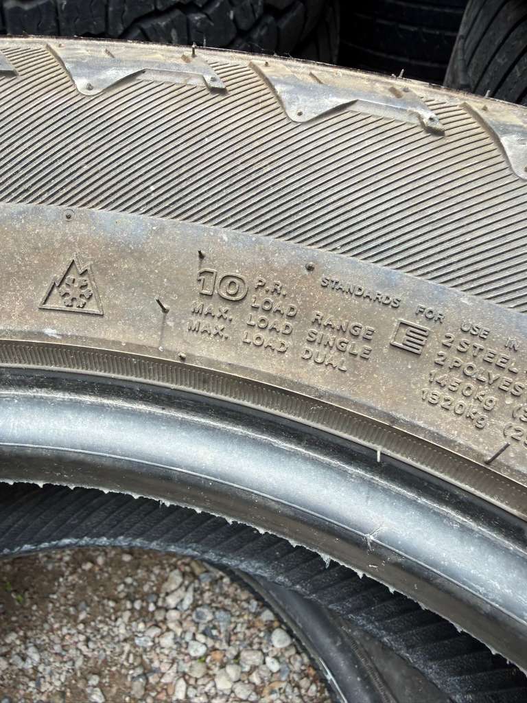LT265/60R20 Pair (2 Used Tires) Hankook Dynapro AT2