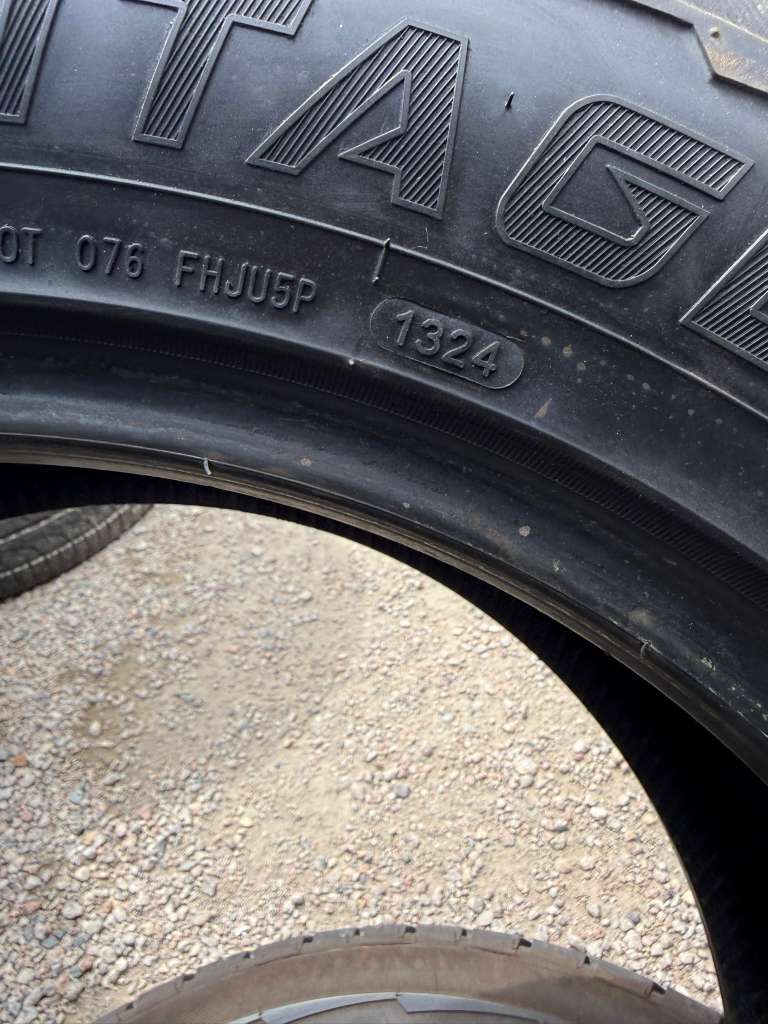 275/60R20 Pair (2 Used Tires) Vantage SUV