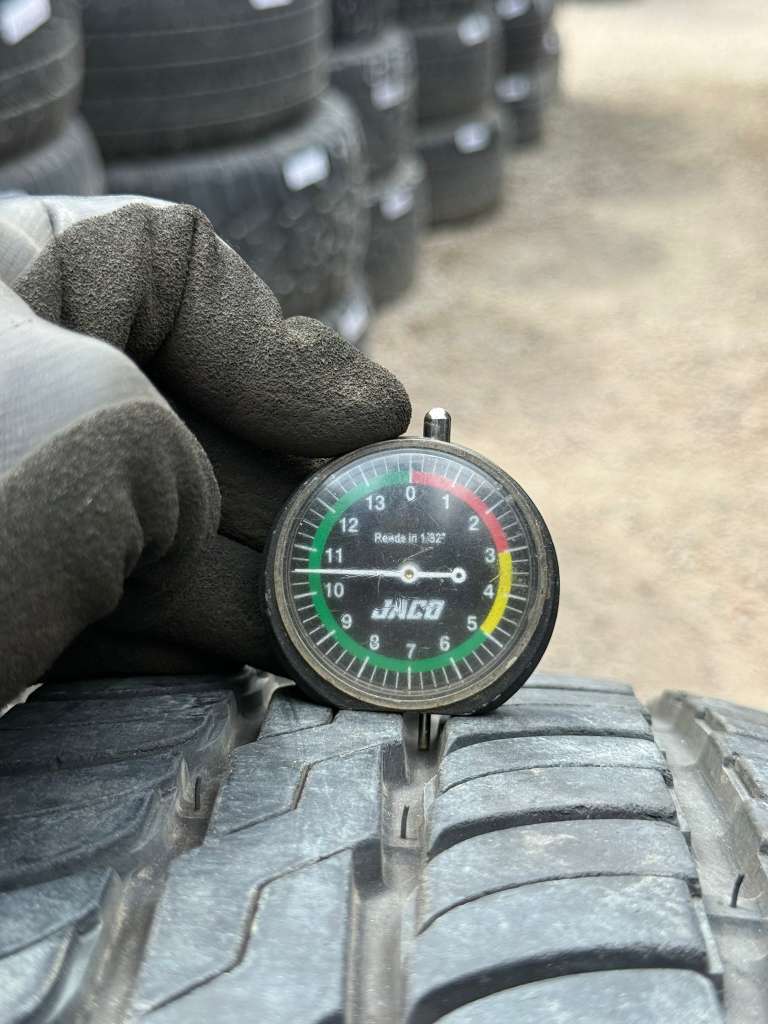 275/60R20 Pair (2 Used Tires) Vantage SUV