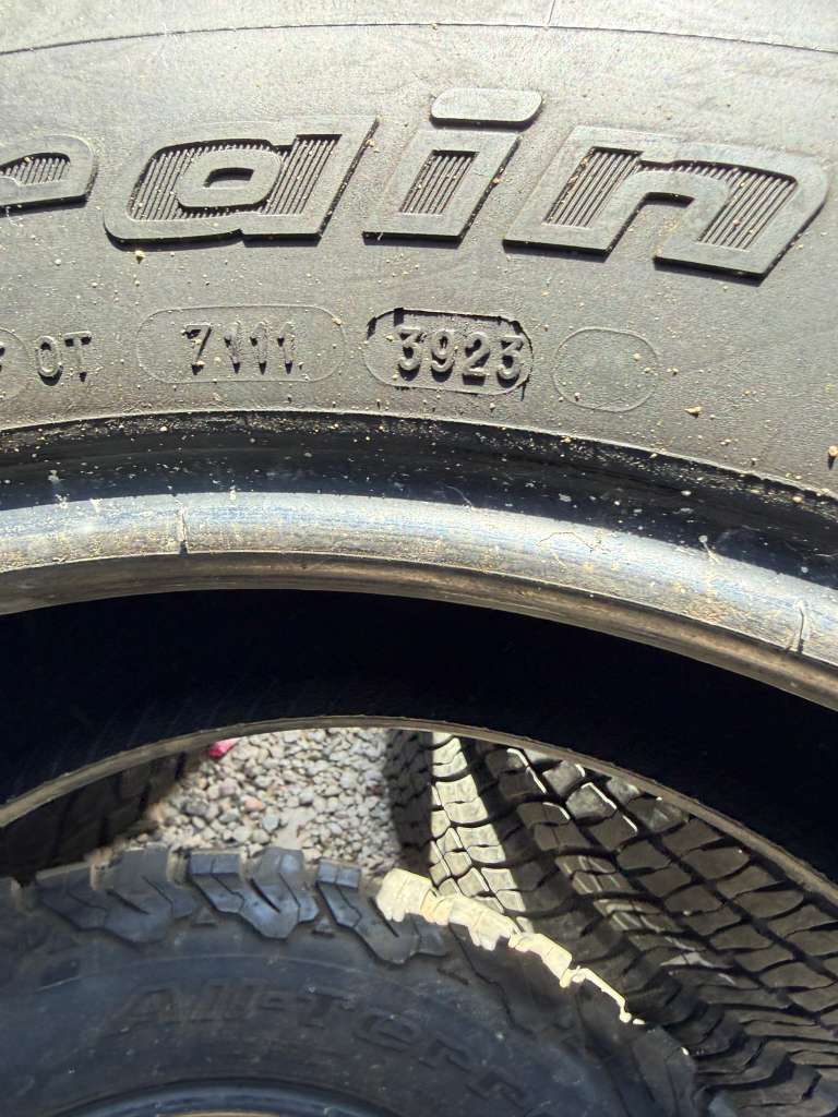 LT275/65R20 Pair (2 Used Tires) BFGoodrich All-Terrain T/A KO2