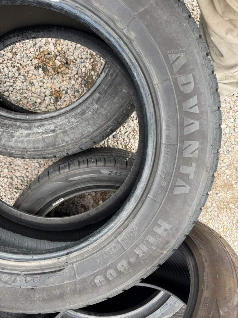 245/60R18 Pair (2 Used Tires) Advanta HTR-800
