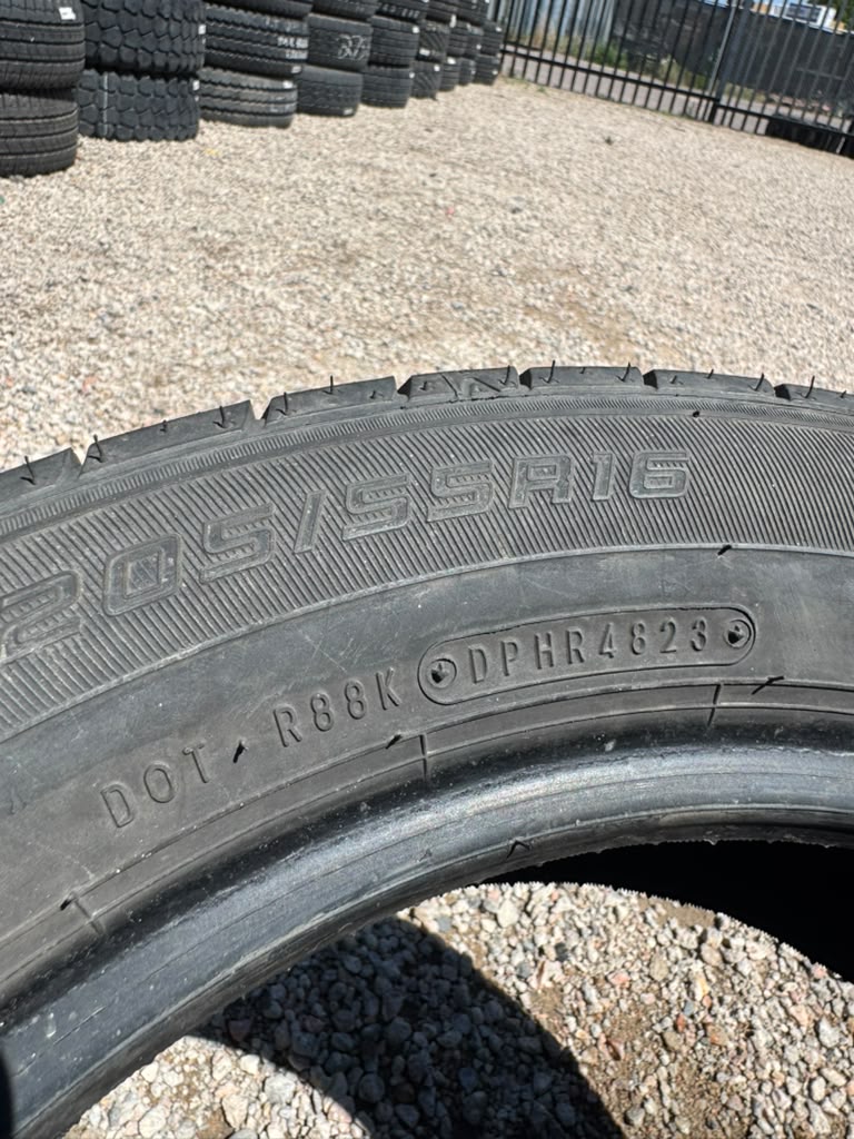 205/55R16  Pair (2 Used Tires) Falken Sincera SN250