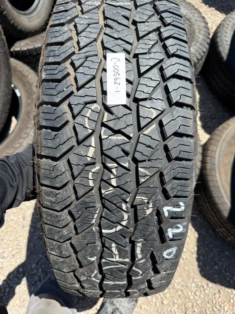 265/70R17 Pair (2 Used Tires) Hankook DynaPro AT2