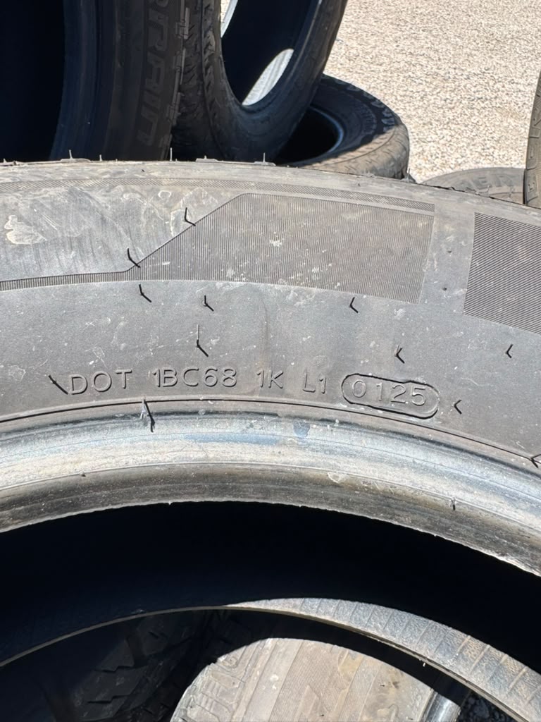 255/65R18 Pair (2 Used Tires) Laufenn X FIT HT