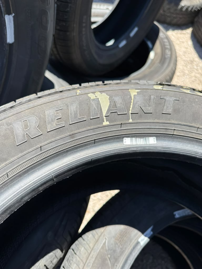 215/55R17 Set (4 Used Tires) Goodyear Reliant