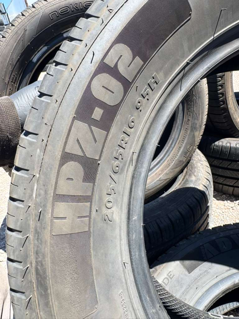 205/65R16  Pair (2 Used Tires) Advanta HPZ-02