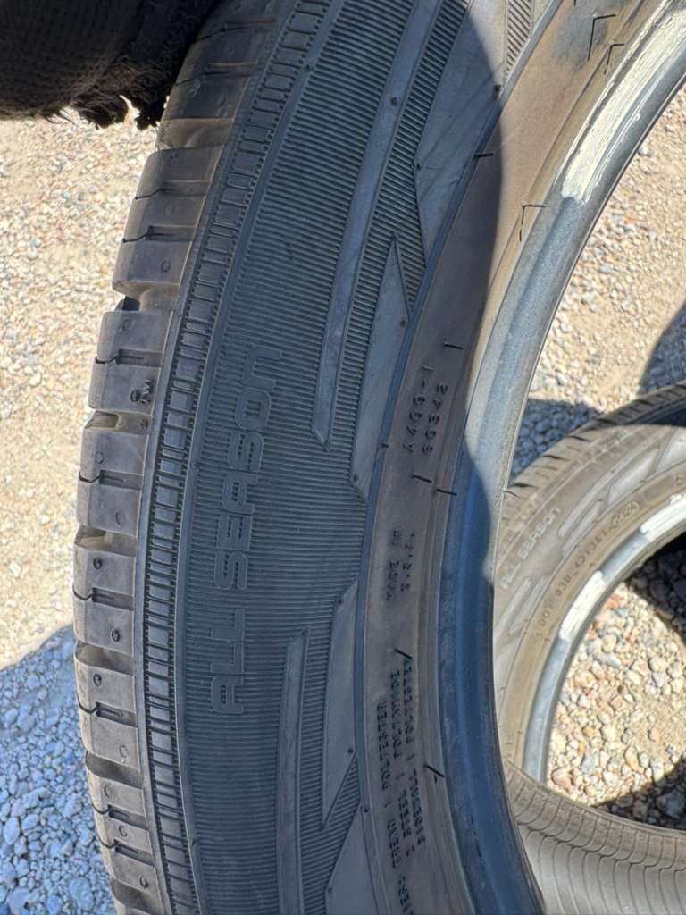 225/50R17 Pair (2 Used Tires) Nokian Tyres One