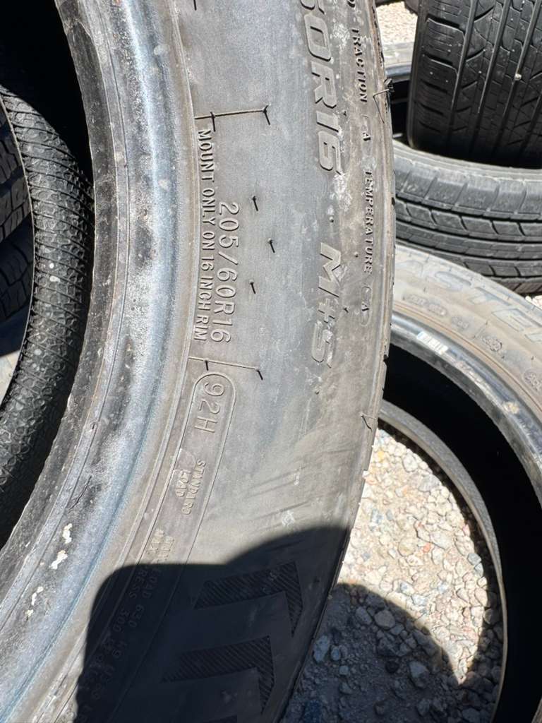 205/60R16 Pair (2 Used Tires) Mastercraft Stratus
