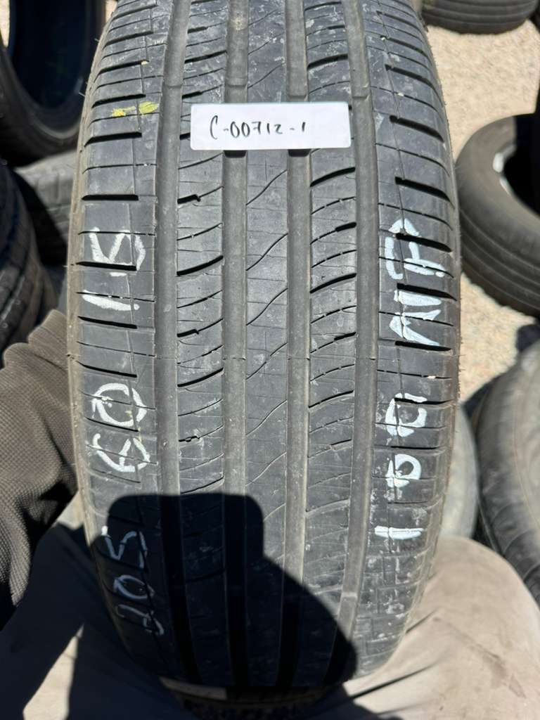 205/60R16 Pair (2 Used Tires) Mastercraft Stratus