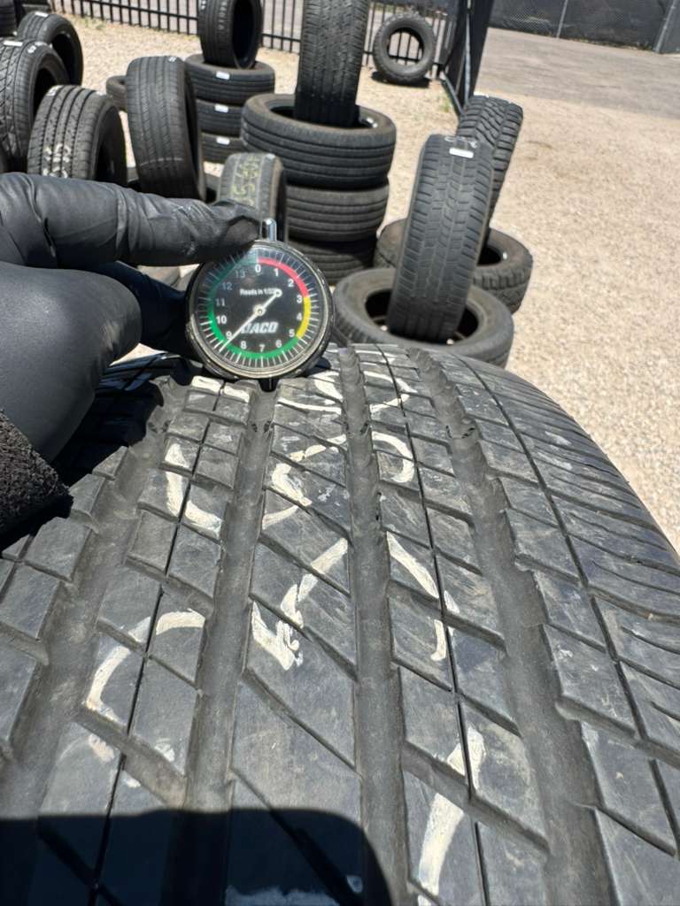 235/65R17 Set (4 Used Tires) Yokohama Avid S38