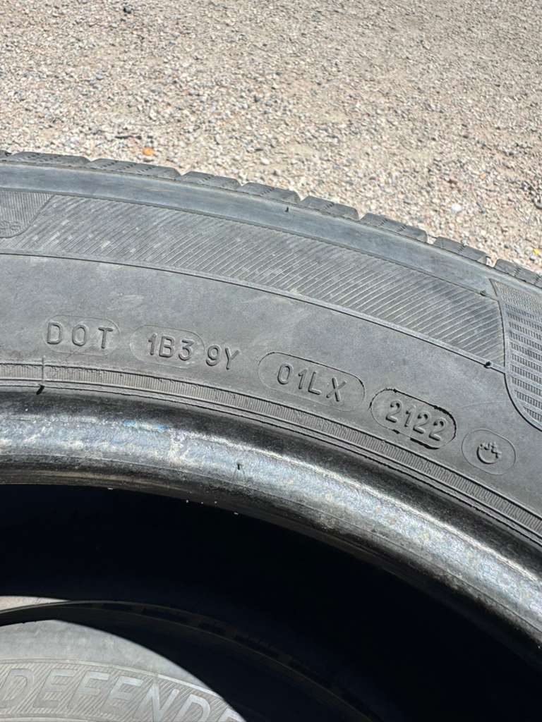 275/55R20 Pair (2 Used Tires) Michelin Defender