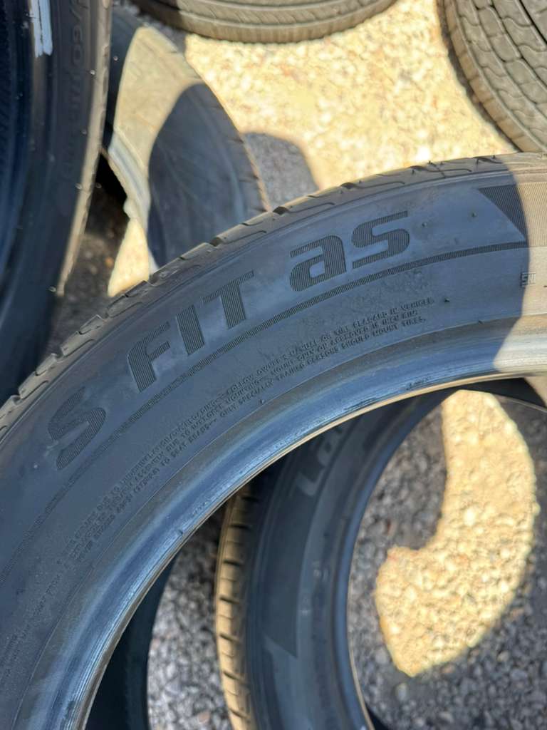 235/50ZR18 Pair (2 Used Tires) Laufenn S Fit
