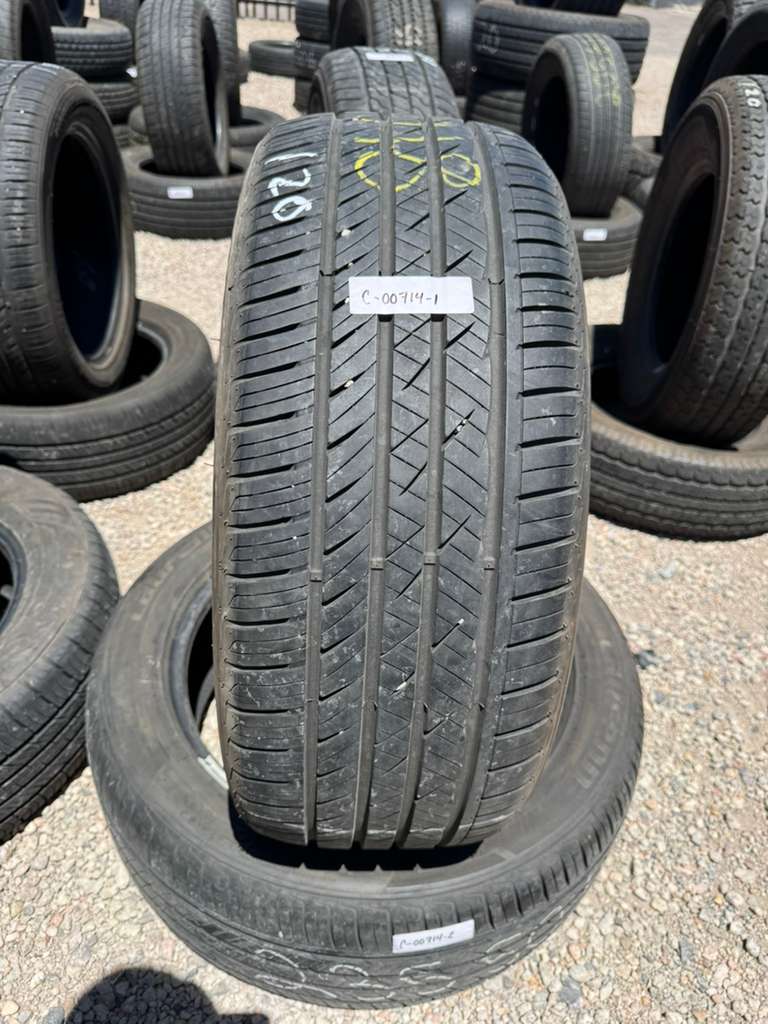 235/50ZR18 Pair (2 Used Tires) Laufenn S Fit