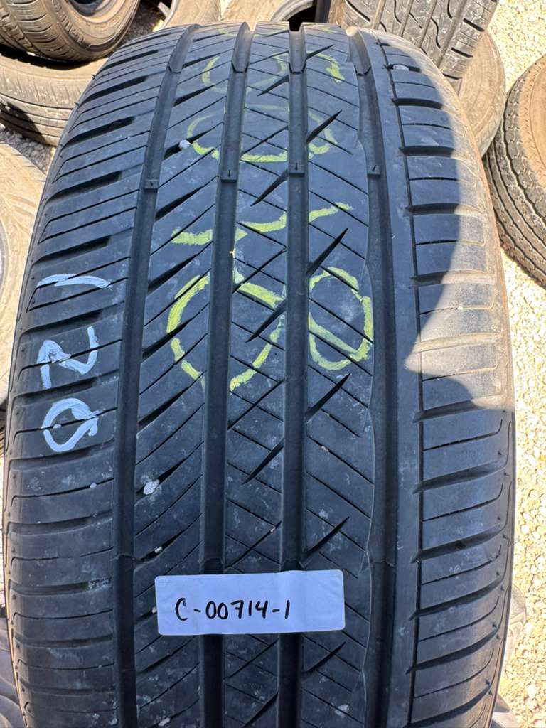 235/50ZR18 Pair (2 Used Tires) Laufenn S Fit