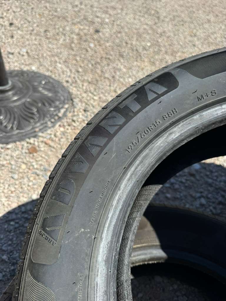 195/60R15 Pair (2 Used Tires) Advanta ER-800