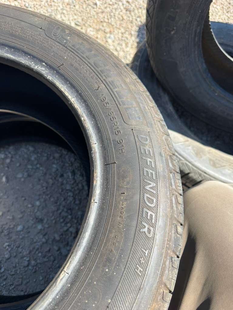 195/65R15 Pair (2 Used Tires) Michelin Defender
