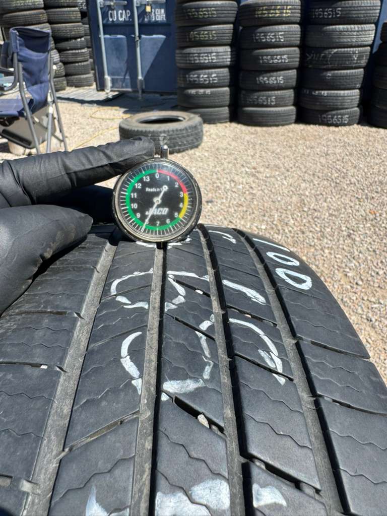 195/65R15 Pair (2 Used Tires) Michelin Defender
