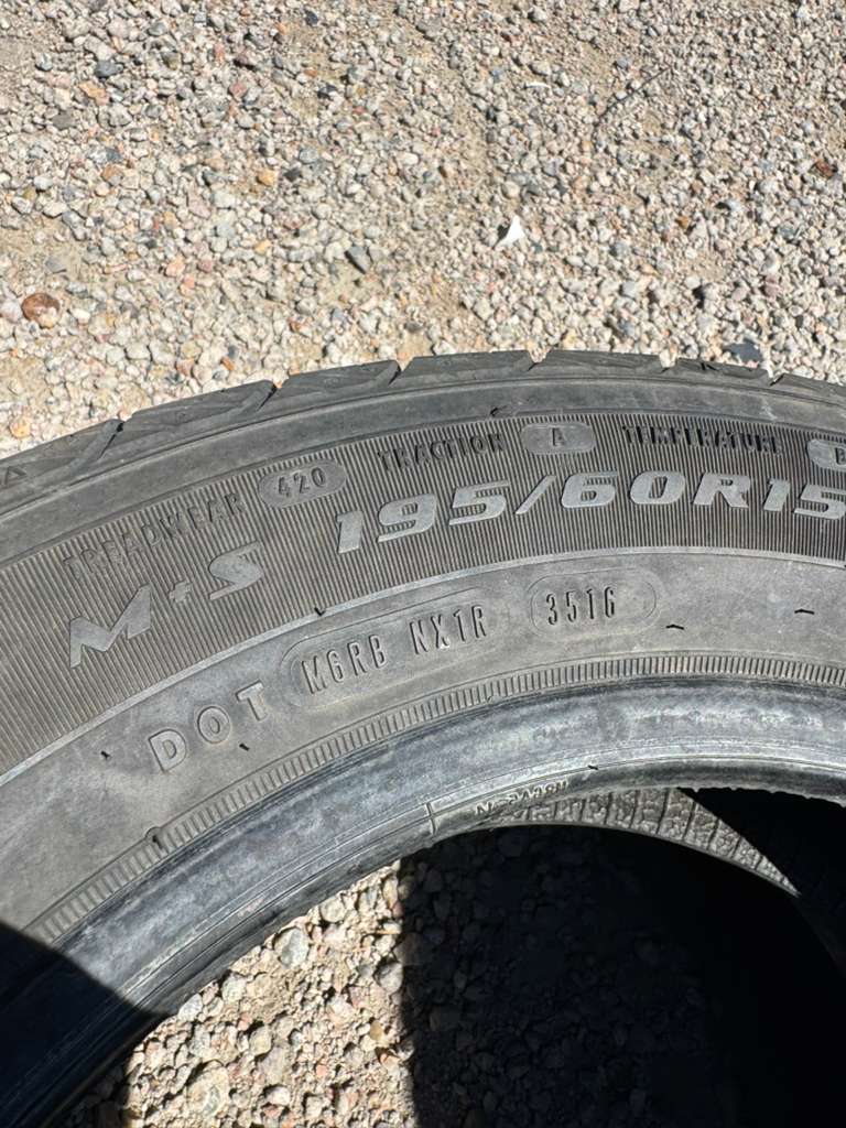 195/60R15 Pair (2 Used Tires) Douglas
