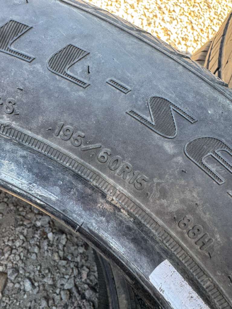 195/60R15 Pair (2 Used Tires) Douglas