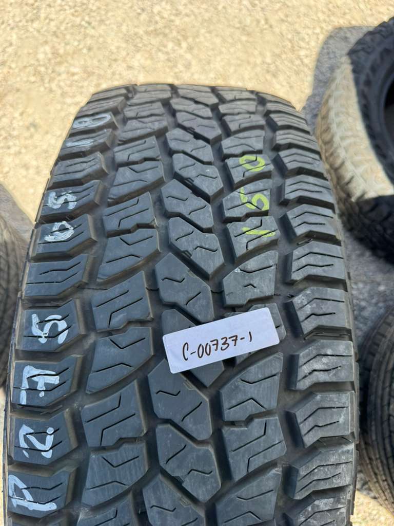275/65R18 Pair (2 Used Tires) Rovelo Ridgetrak