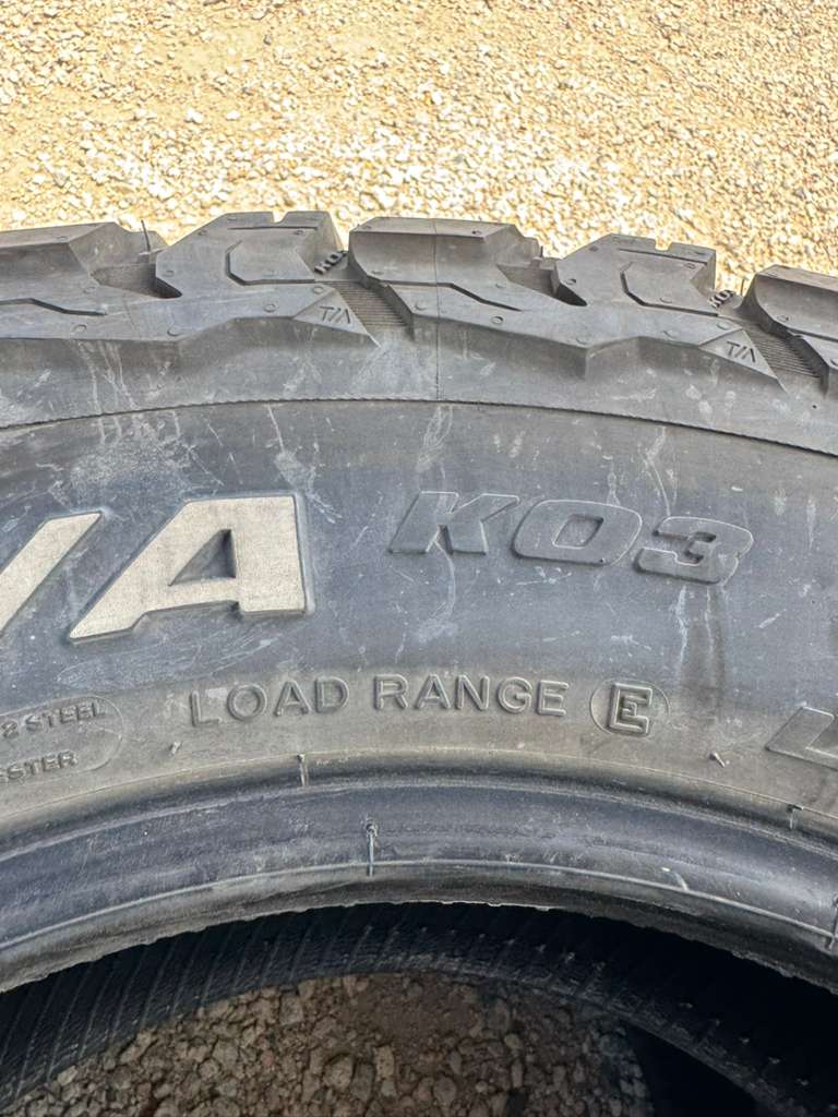LT275/65R18 Pair (2 Used Tires) Bfgoodrich KO3