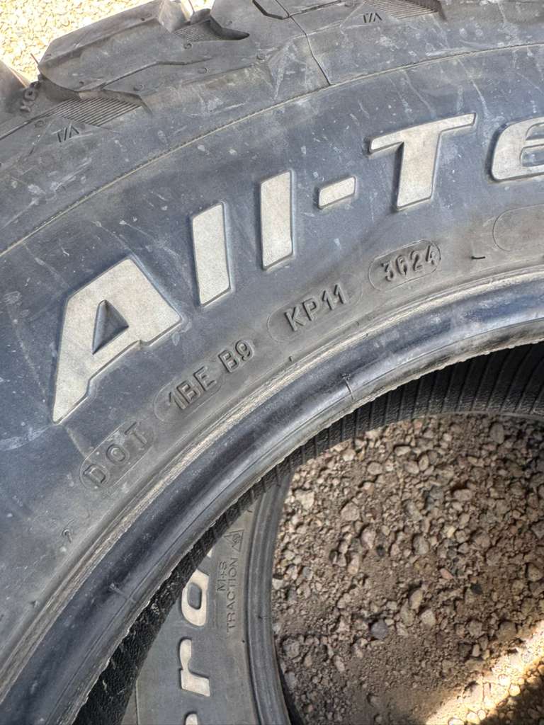 LT275/65R18 Pair (2 Used Tires) Bfgoodrich KO3