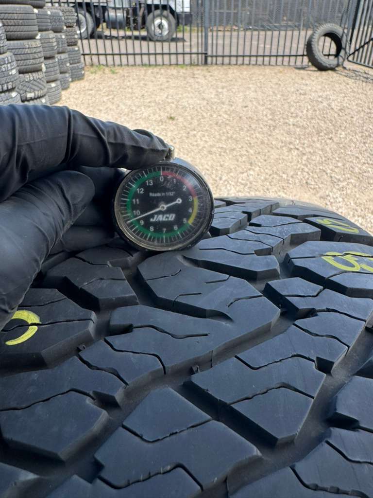 LT275/65R18 Pair (2 Used Tires) Bfgoodrich KO3