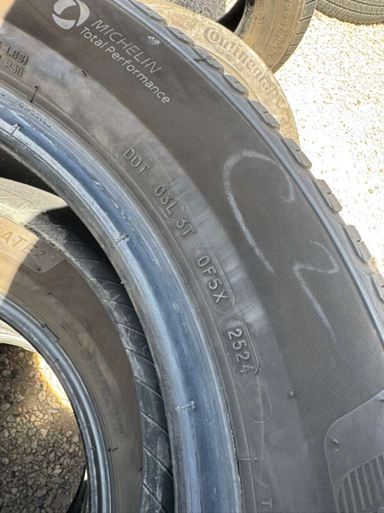 225/65R17 Set (4 Used Tires) Michelin Cross Climate