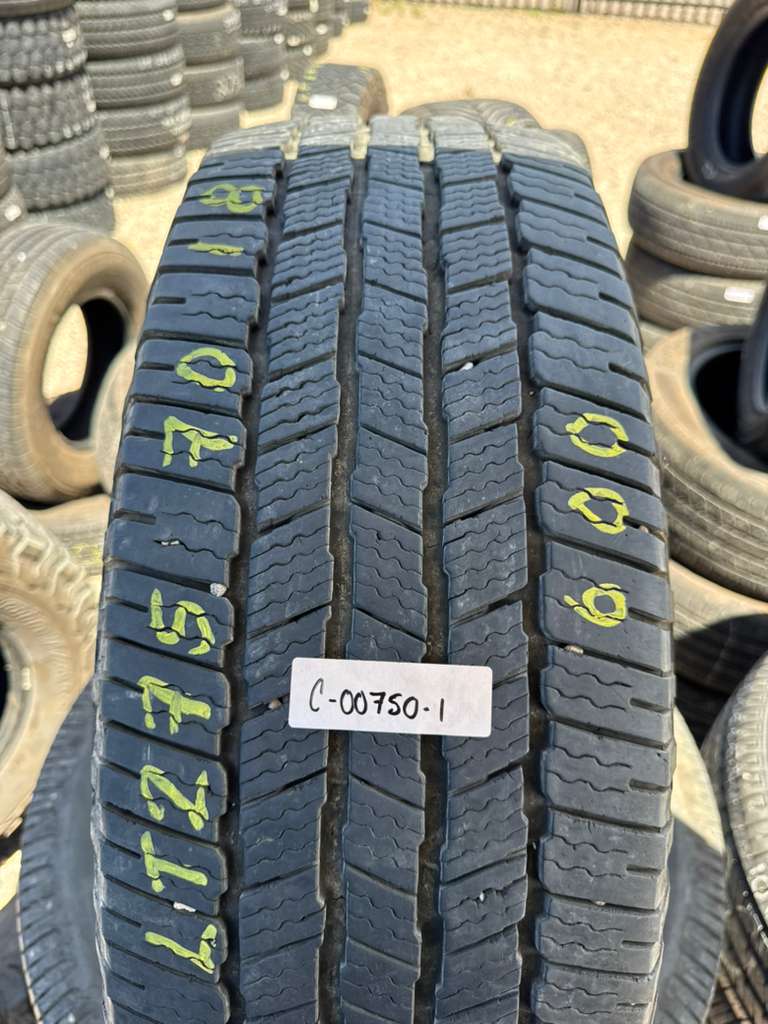 LT275/70R18 Set (4 Used Tires) Michelin Defender LTX M/S2