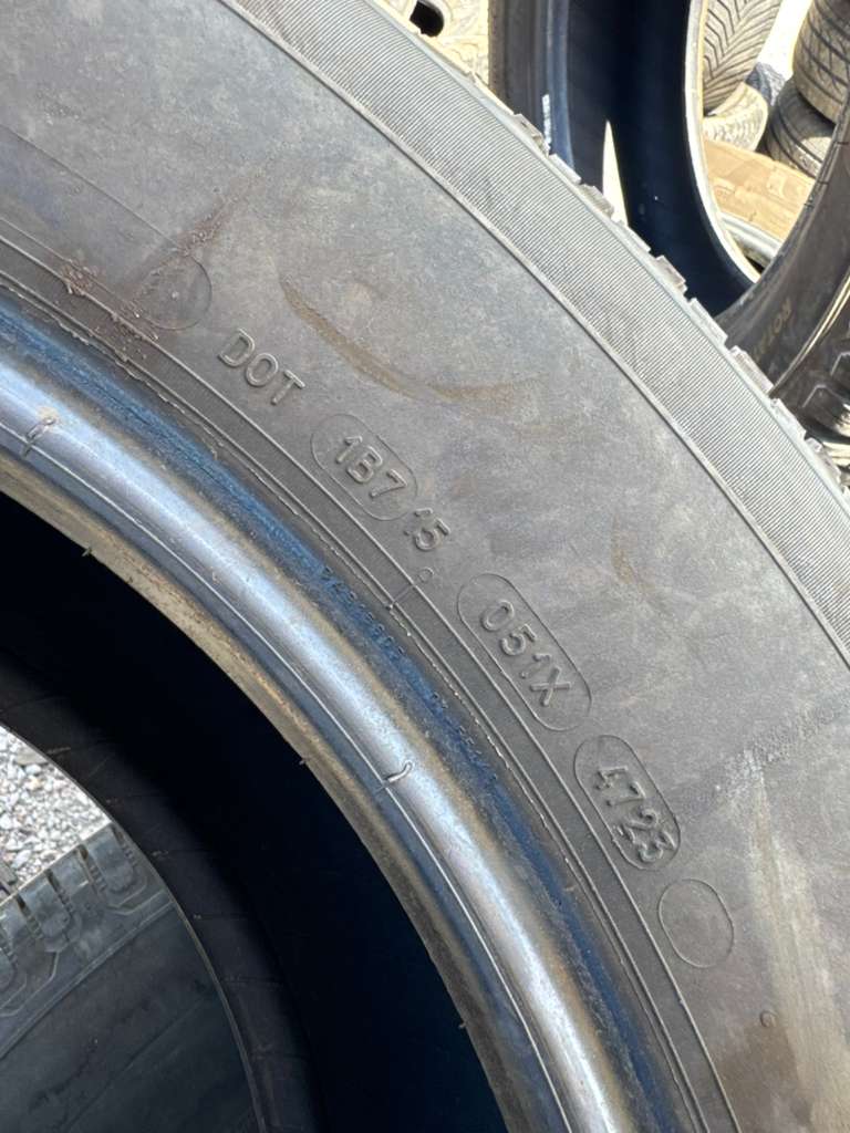 LT275/70R18 Set (4 Used Tires) Michelin Defender LTX M/S2