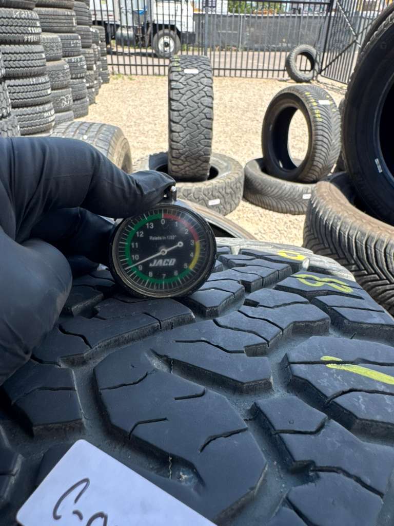 LT275/65R20 Pair (2 Used Tires) Bfgoodrich KO3