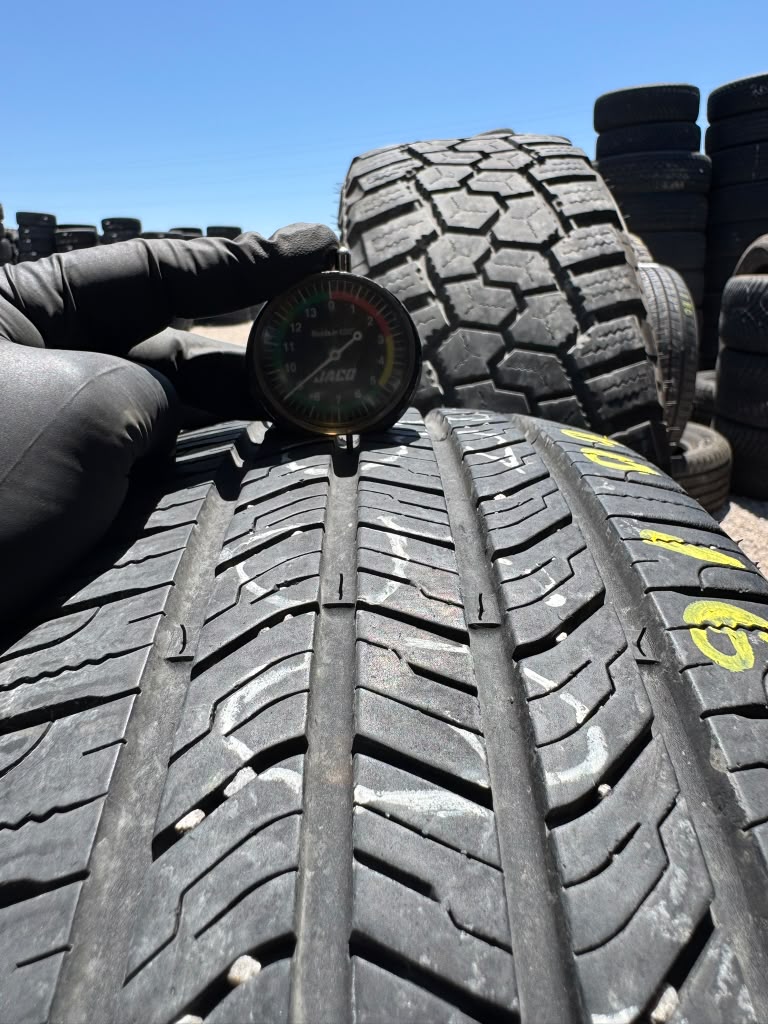 205/60R16 Pair (2 Used Tires) Sailun Atrezzo SH408