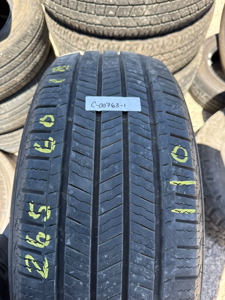 265/60R18 Pair (2 Used Tires) Celimo Prevail