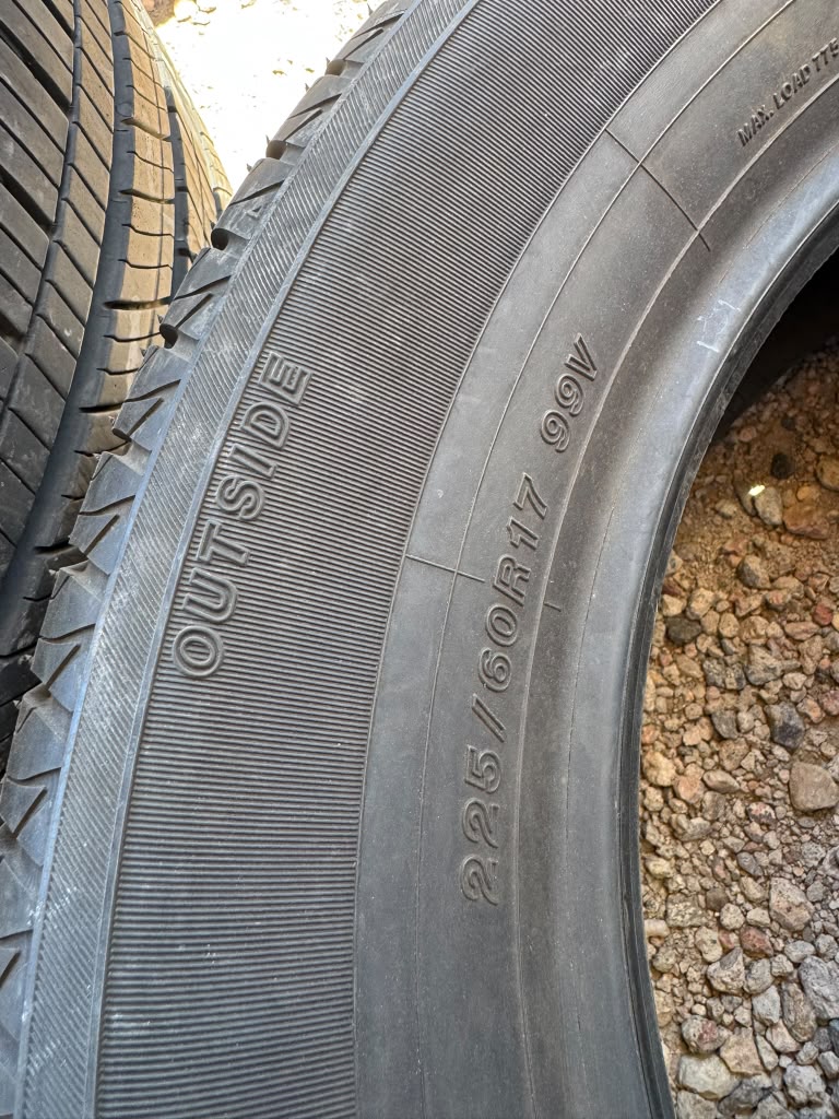 225/60R17 Pair (2 Used Tires) Yokohama Avid Ascend GT