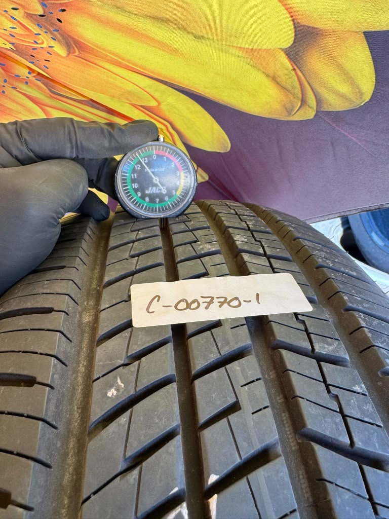 225/60R17 Pair (2 Used Tires) Yokohama Avid Ascend GT