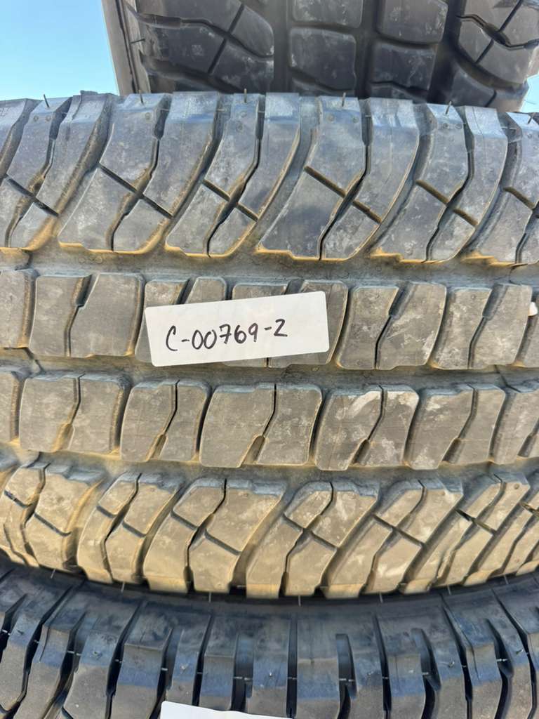 LT275/70R18 Set (4 Used Tires) Michelin LTX