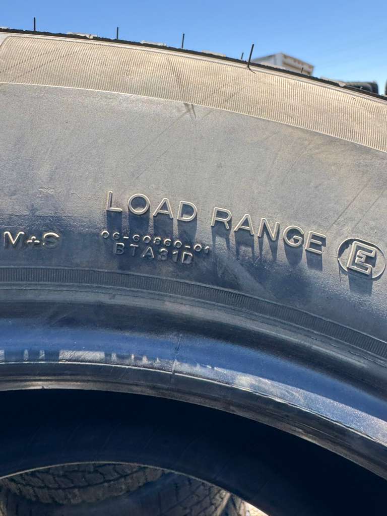 LT275/70R18 Set (4 Used Tires) Michelin LTX