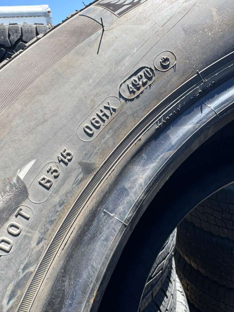 LT275/70R18 Set (4 Used Tires) Michelin LTX