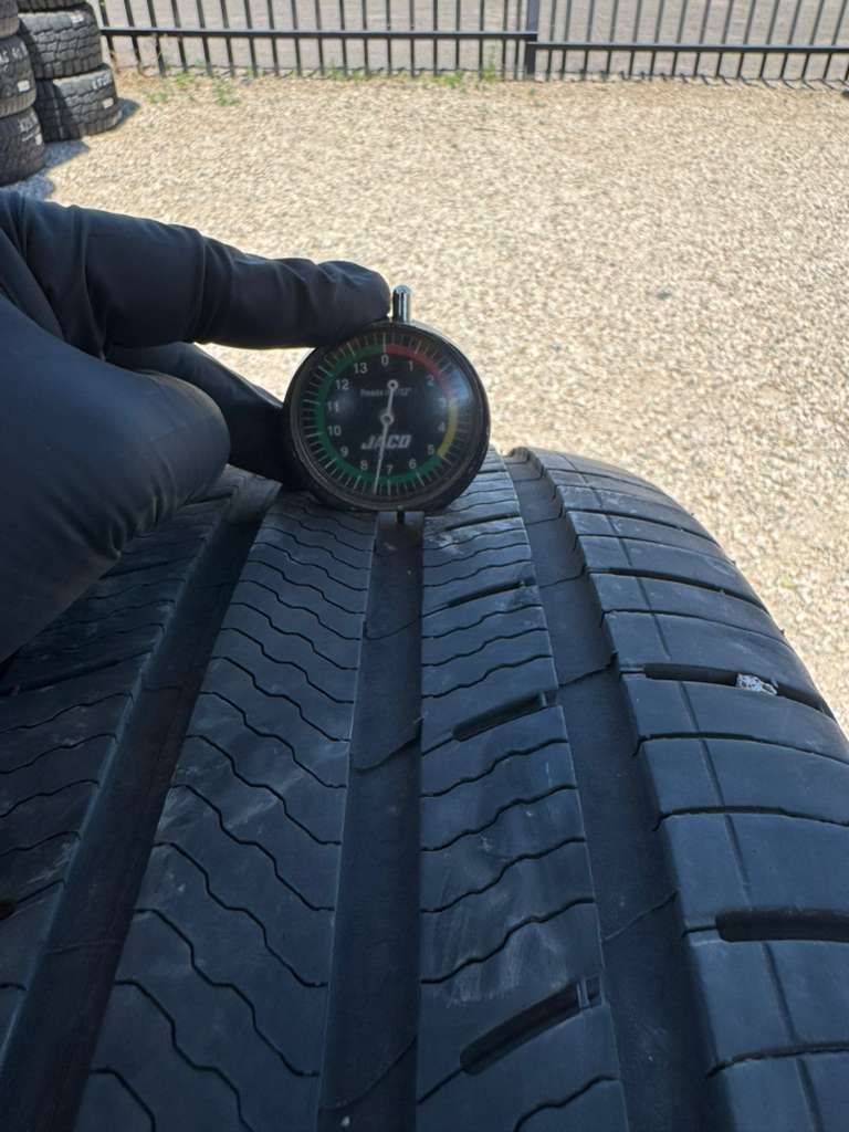 265/60R18 Pair (2 Used Tires) Michelin Premier LTX