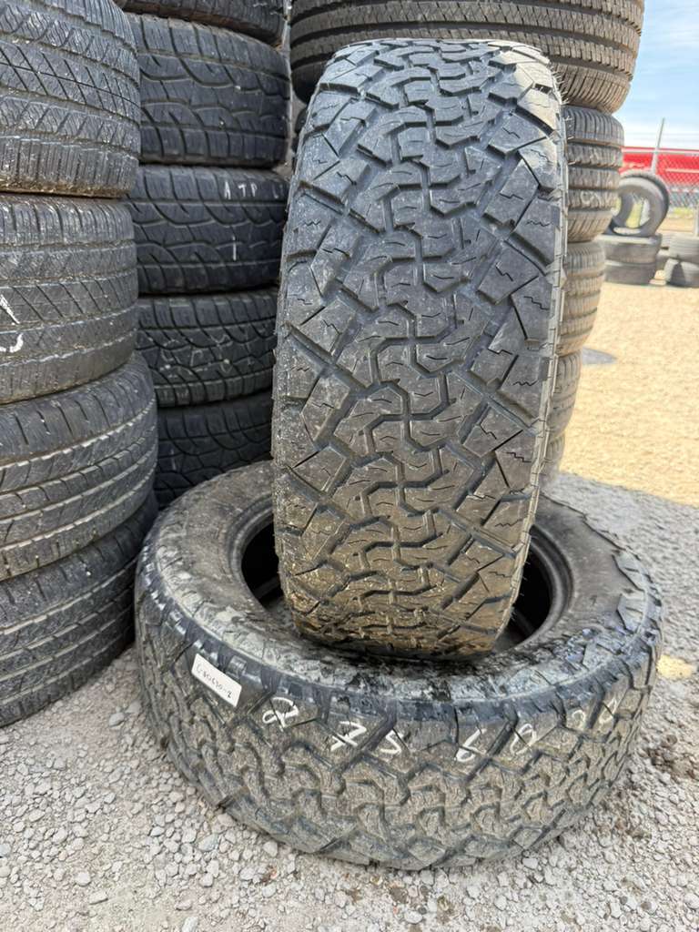 275/60R20 Pair (2 Used Tires) Venom Power Terra Hunter X/T
