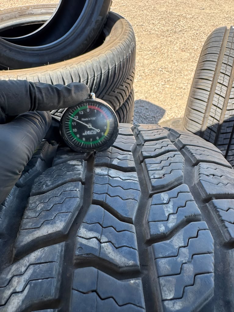 265/65R18 Pair (2 Used Tires) Cooper Discoverer AT3