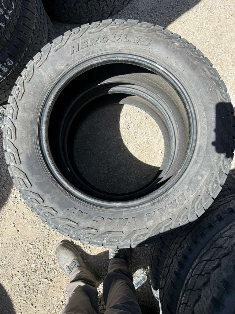 LT275/60R20 Pair (2 Used Tires) Hercules Terra Trac AT