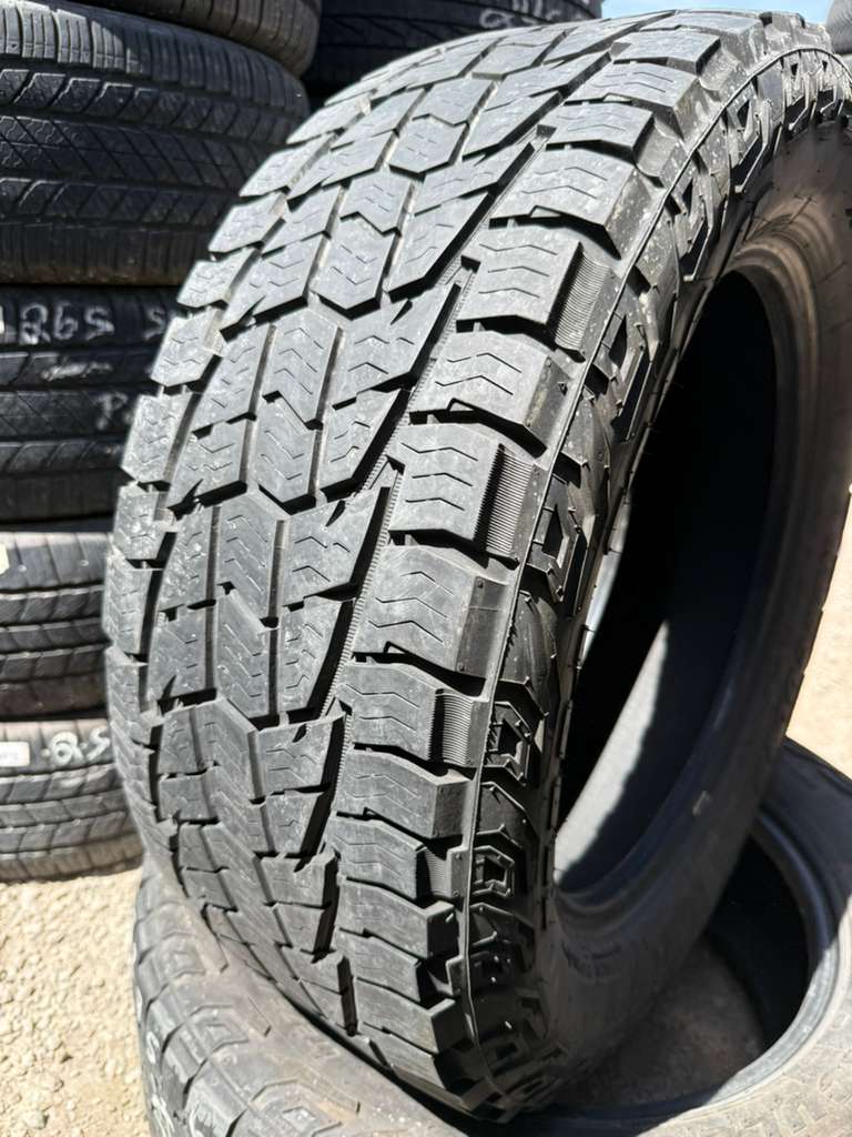 LT275/60R20 Pair (2 Used Tires) Hercules Terra Trac AT