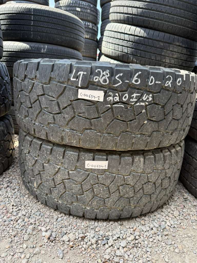 LT285/60R20 Pair (2 Used Tires) Toyo Open Country A/T III