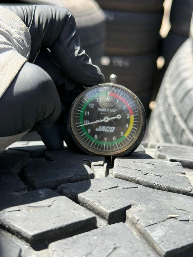 LT285/60R20 Pair (2 Used Tires) Toyo Open Country A/T III