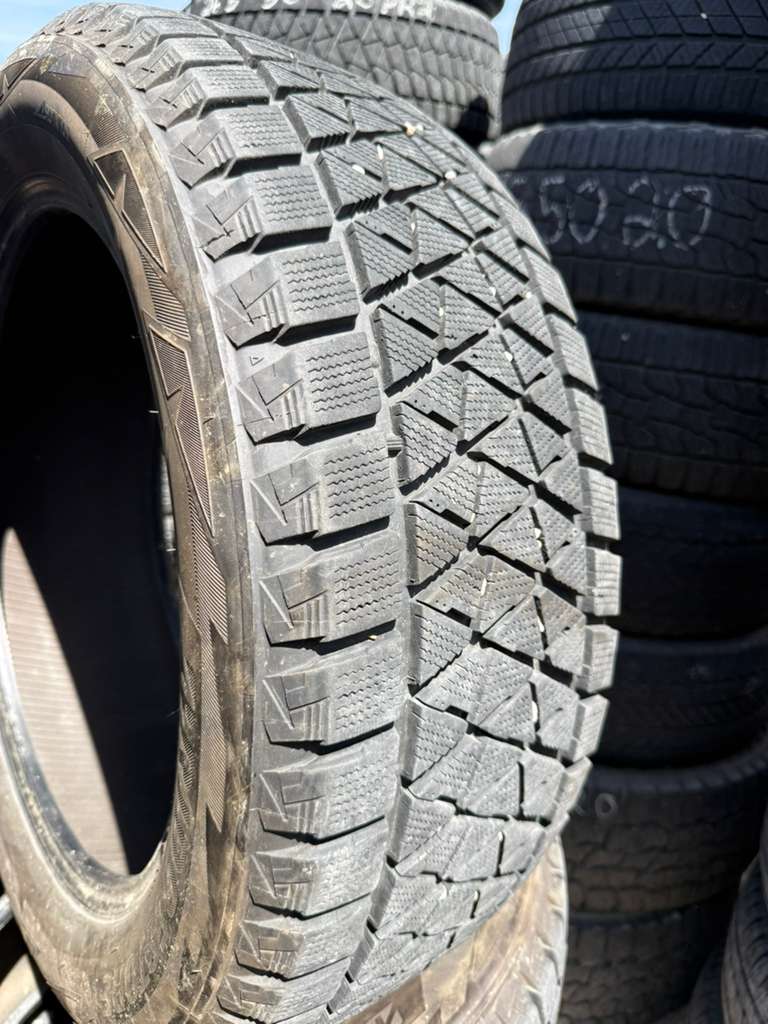 255/55R20 Set (4 Used Tires) Bridgestone Blizzak DM-V2